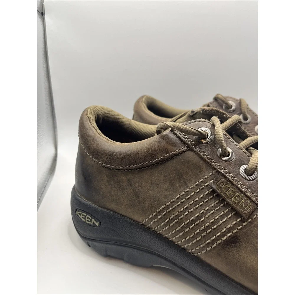 Keen Men's Size 10.5 Austin Hiking Shoes Brown Leather Low Top Outdoors Oxfords